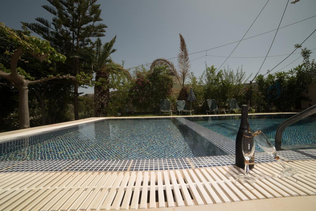 Bodikos Villas & Apartments Pitsidia Exterior photo